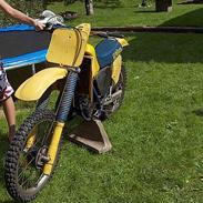 Suzuki RM 125 >*LC*< solgt