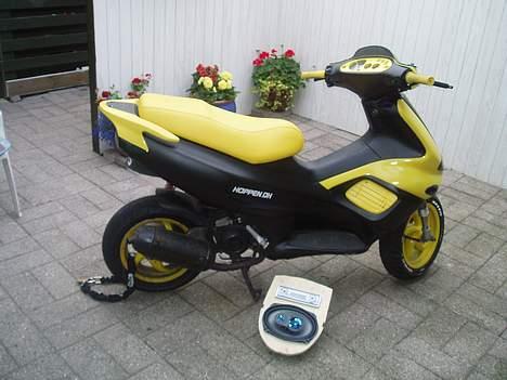 Gilera Runner AC (solgt) - det sidste jeg nåede at lave på runneren... anlæget og det nye gule læder sæde... billede 15