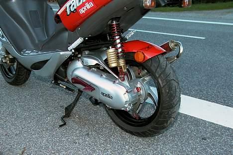 Aprilia SR 50 - her ses det tydligt, alt det lir´som er sat på billede 6