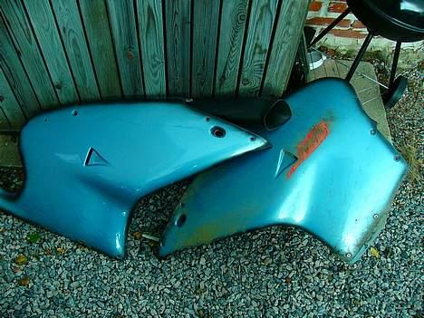 Aprilia Rs50 Solgt - Ja skærme som er lidt ødelagt i lakken billede 4