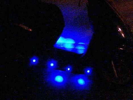 Aprilia sonic LC solgt! - 4 blå dioder i hver side og 2 i bunden billede 3