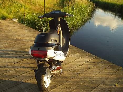 Piaggio Zip SOLGT billede 3