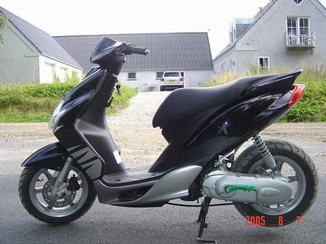 Yamaha Jog R **SOLGT** - Giiter i underskjoldene / sideskørterne :P max fed! billede 10