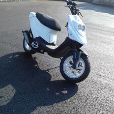 PGO Hot 50 naked tidl scooter