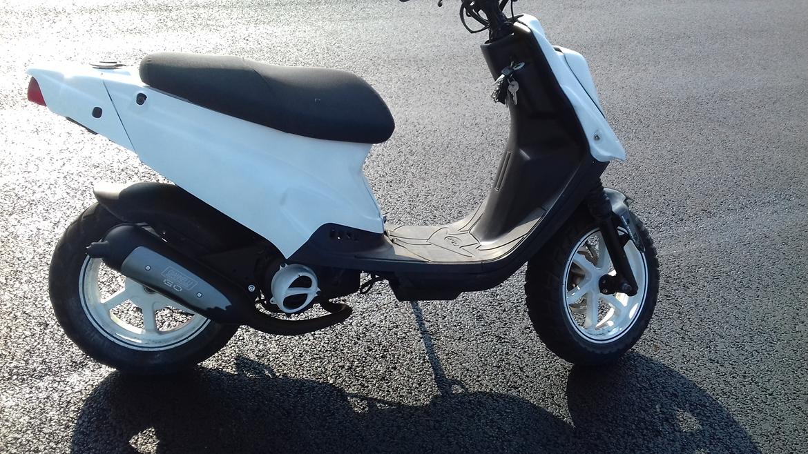 PGO Hot 50 naked tidl scooter billede 2