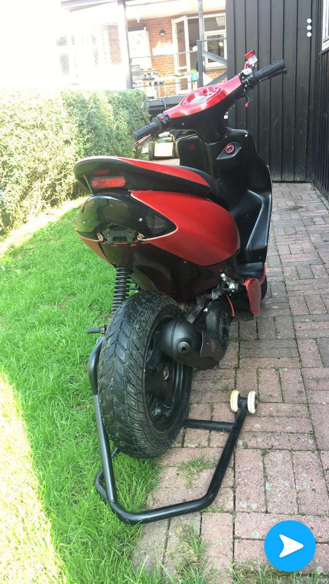 Yamaha Jog R med neos motor billede 14