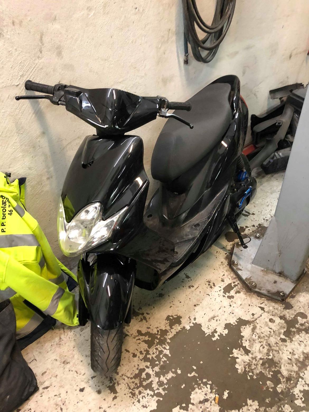 Yamaha Jog R billede 1