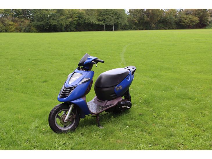 {{currentPhoto.altText}} billede {{currentPhoto.number}}