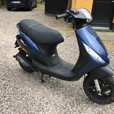 Piaggio New zip
