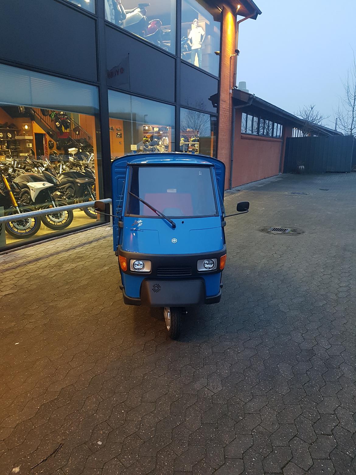 Piaggio Ape 50 E4 - afhente af min ny Ape billede 1