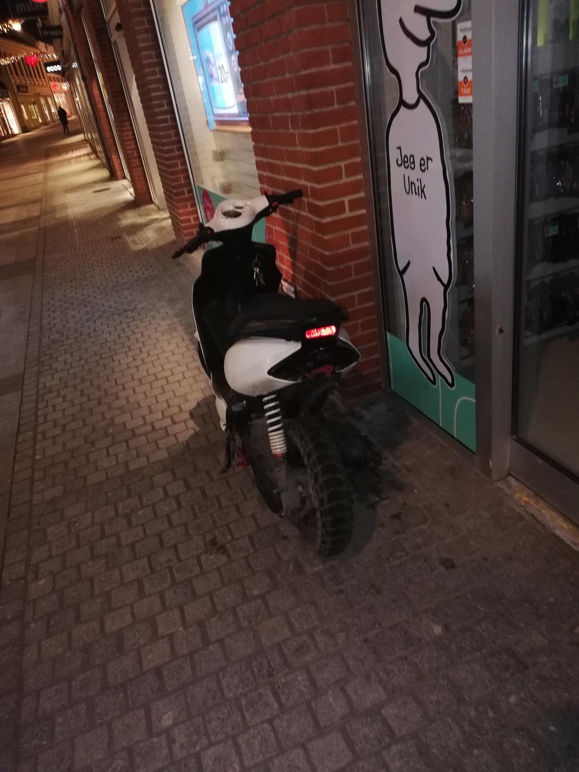 Yamaha jog r billede 8