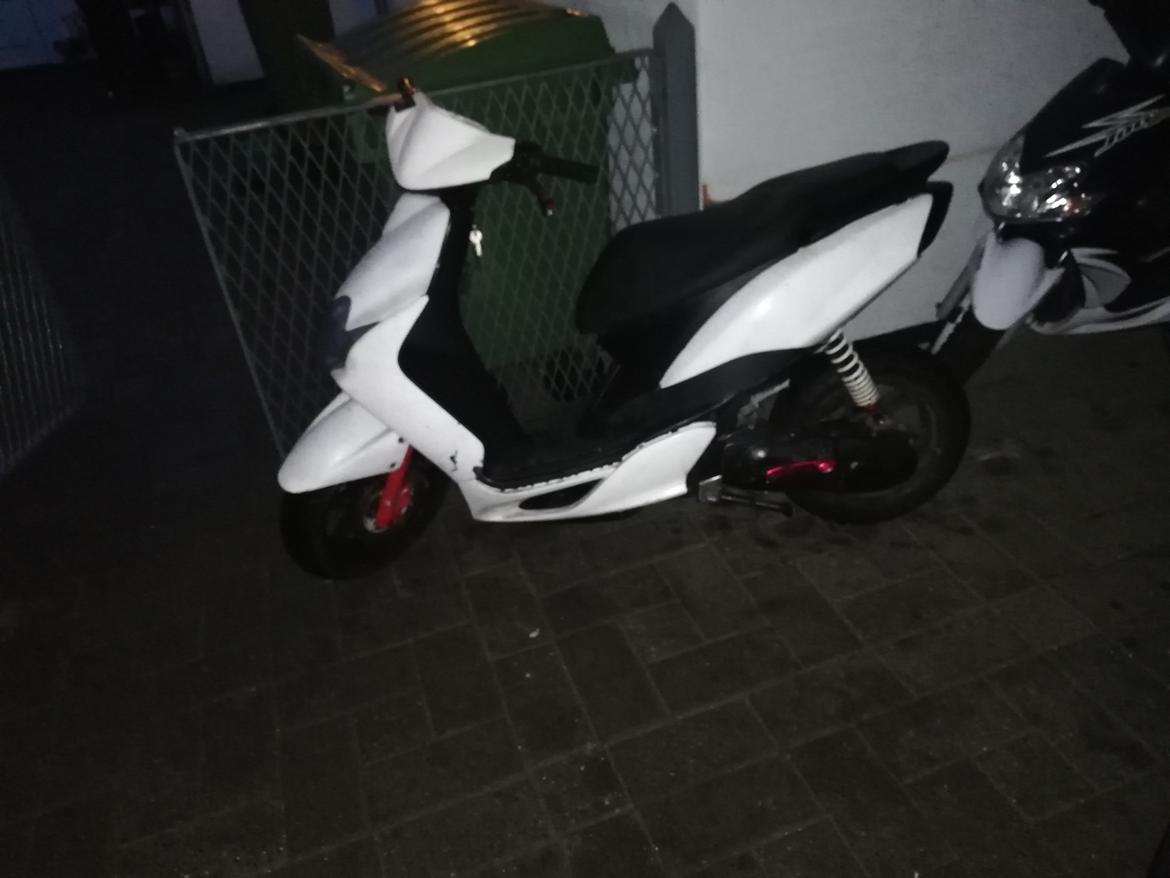 Yamaha jog r billede 11