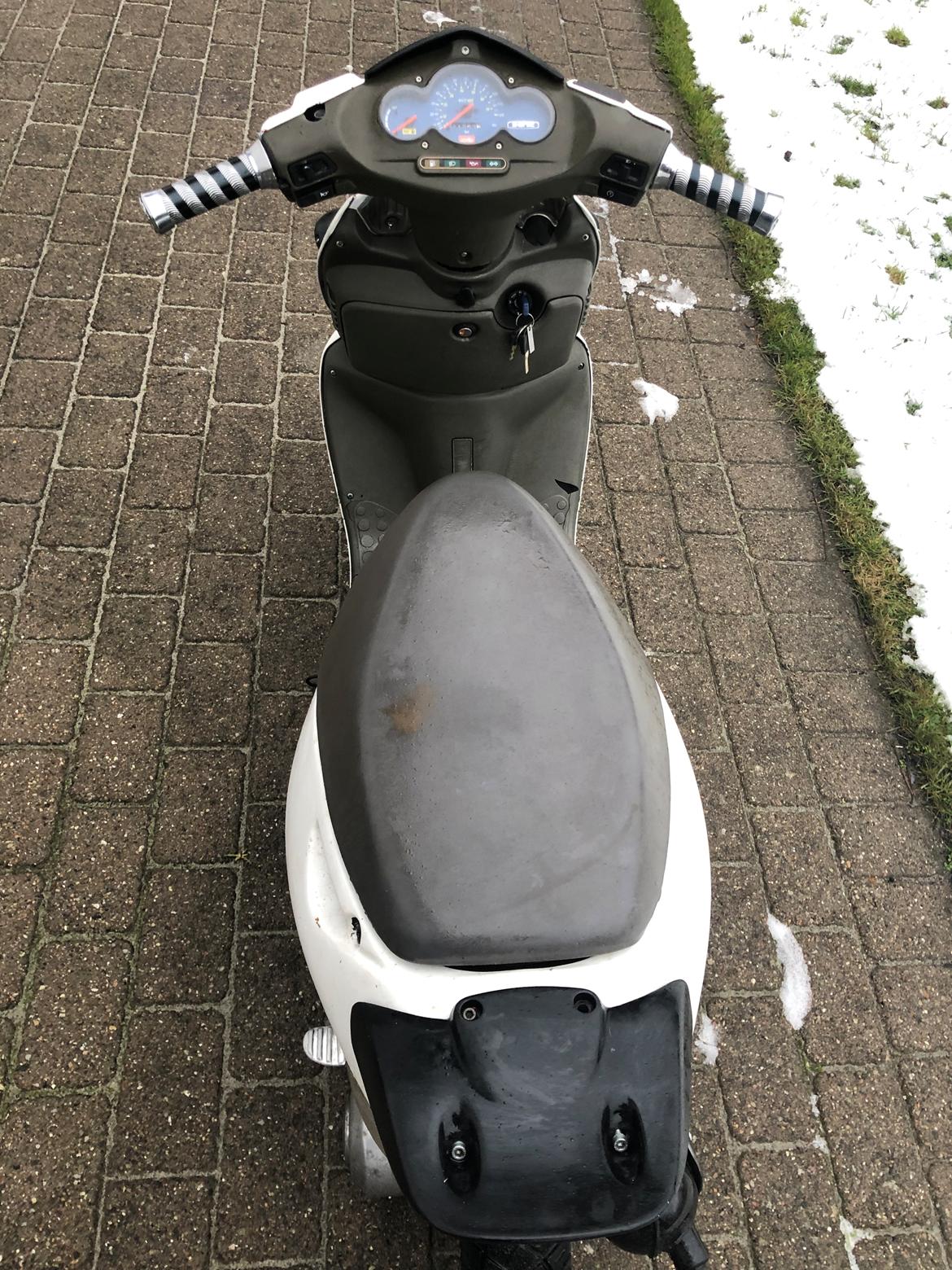 Aprilia Sonic SOLGT!! billede 7