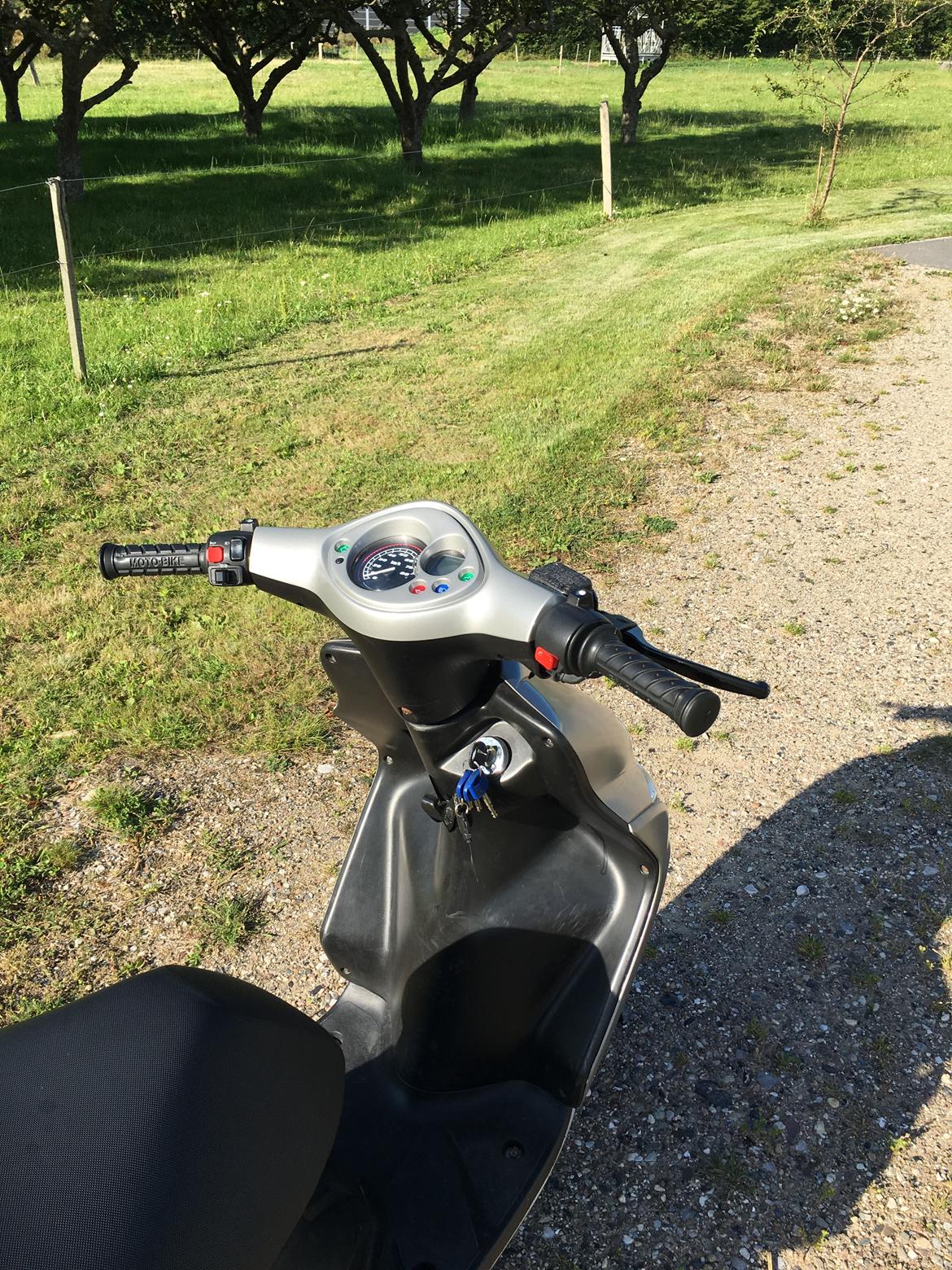 Yamaha jog r   billede 4