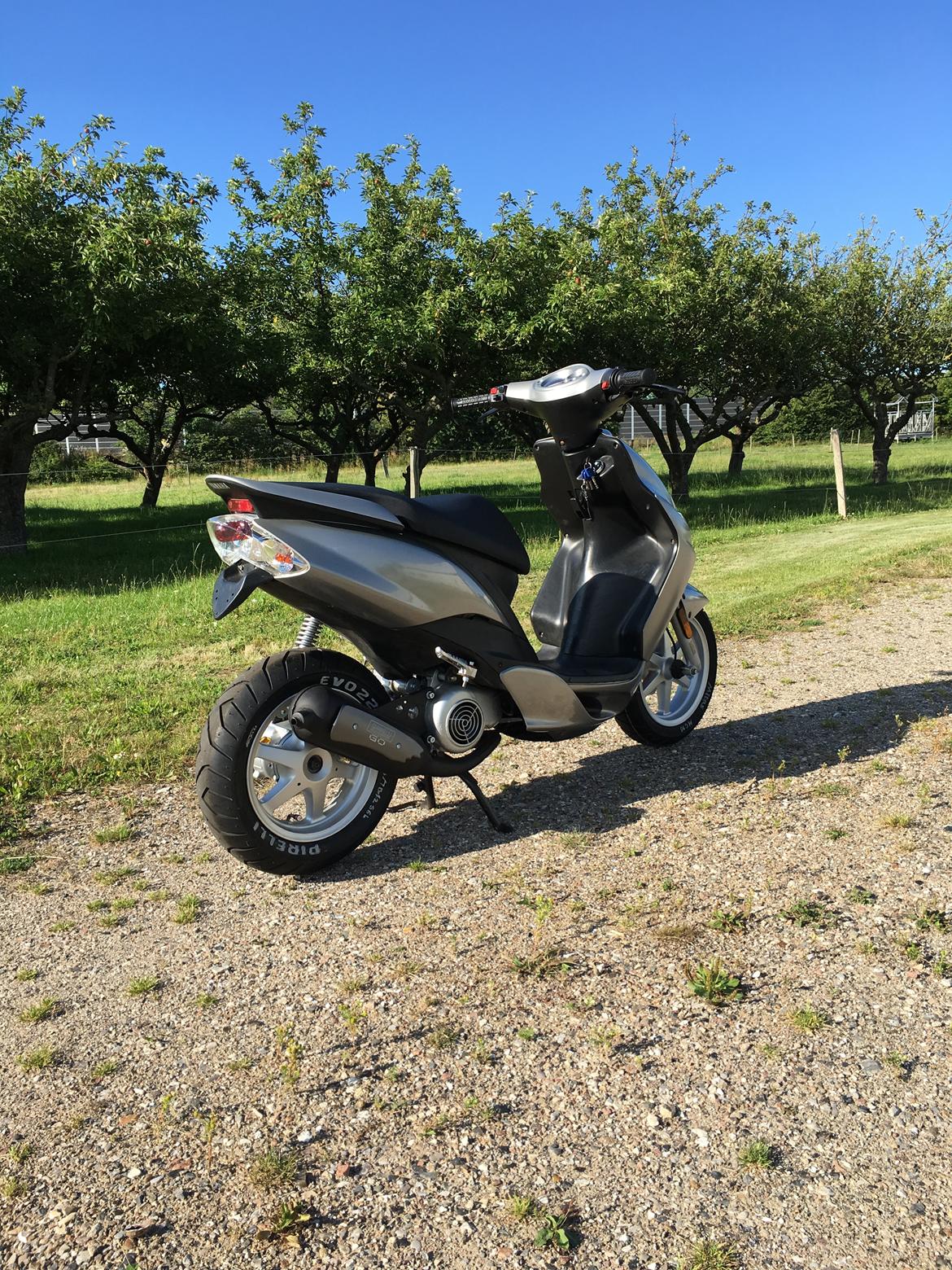 Yamaha jog r   billede 10