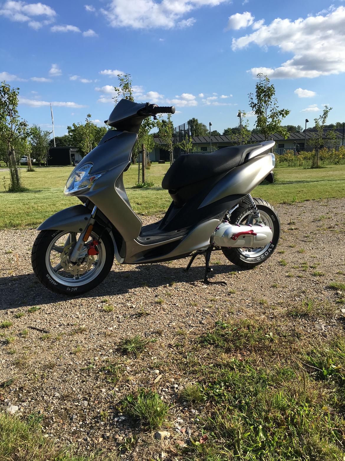 Yamaha jog r   billede 13