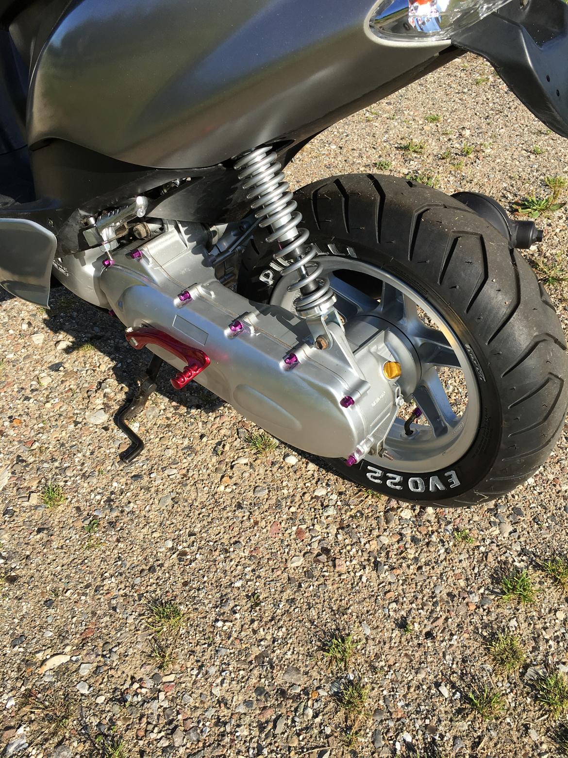 Yamaha jog r   billede 14