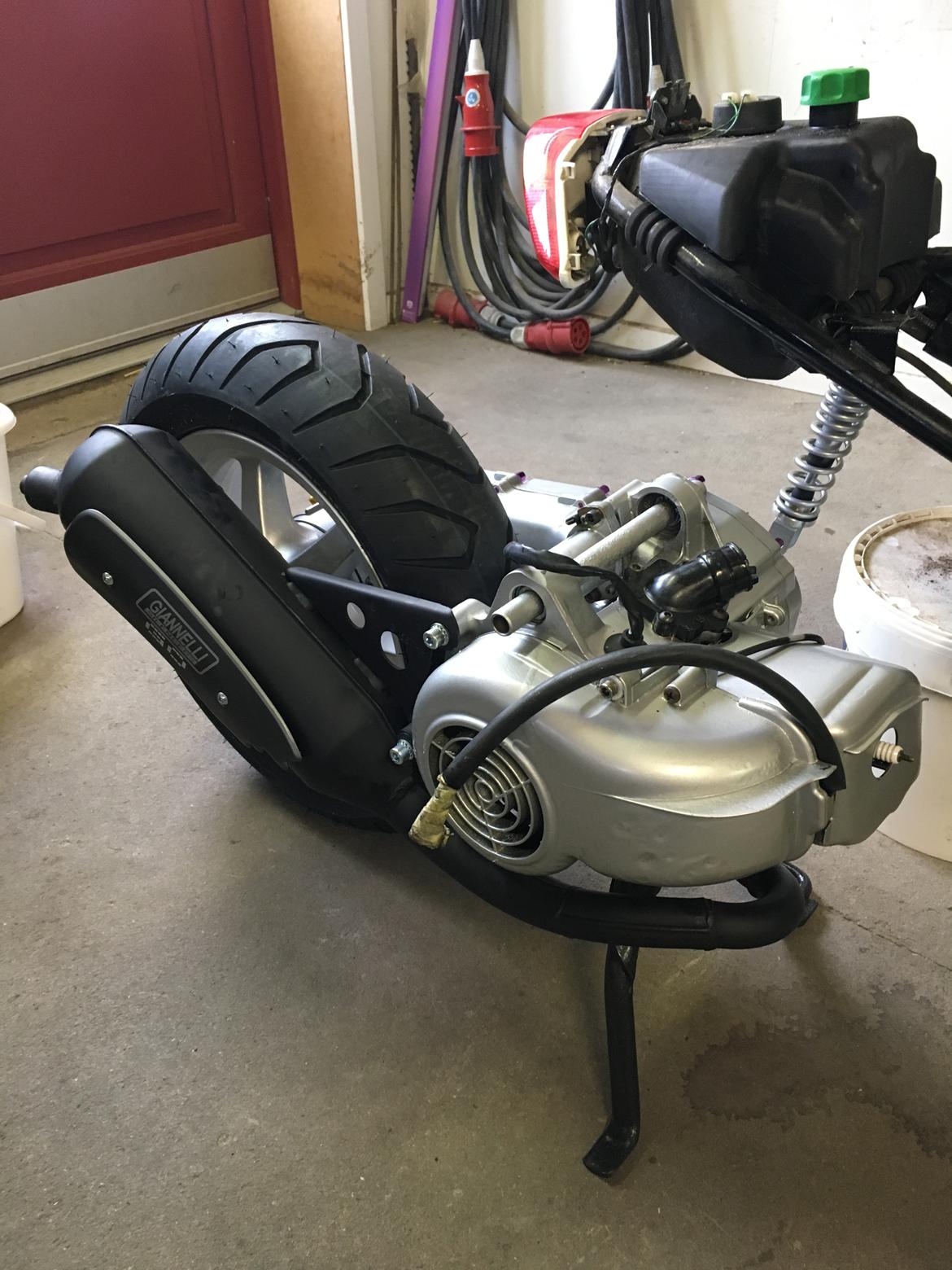 Yamaha jog r   billede 17