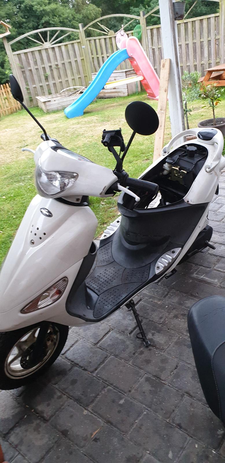 PGO White magic  billede 1