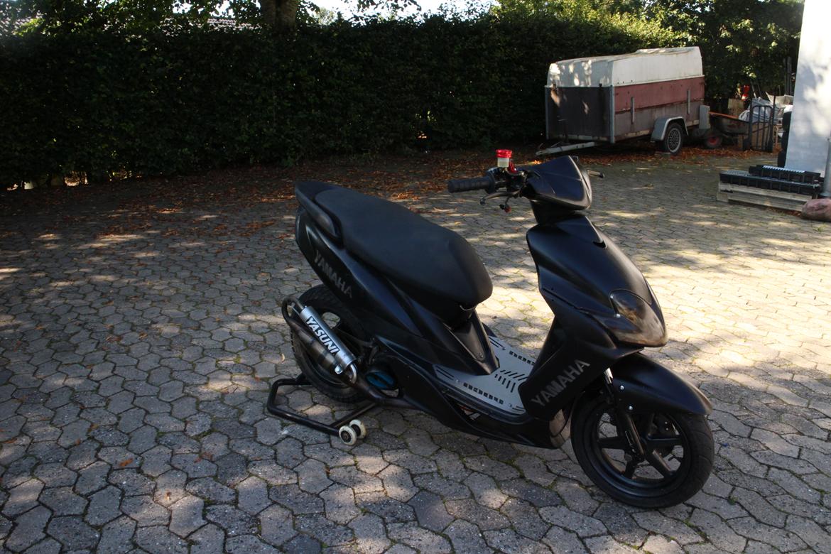 Yamaha Jog R med neos motor billede 3