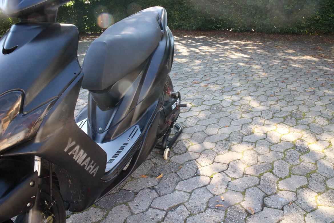 Yamaha Jog R med neos motor billede 2