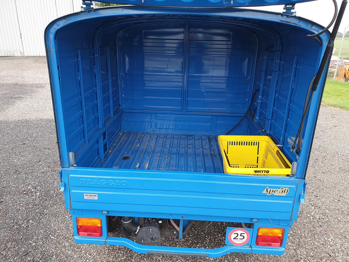 Piaggio ape50 europe van 25 km/t Blue action billede 8