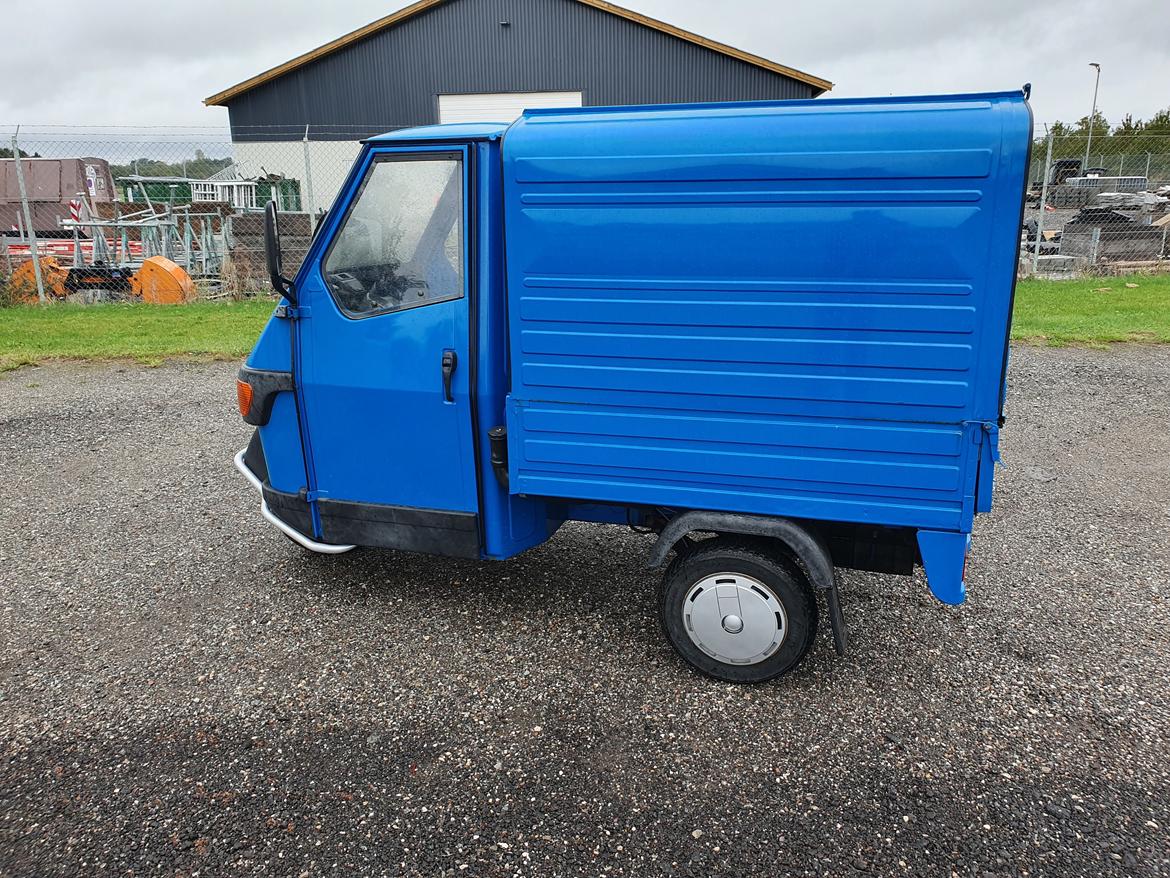Piaggio ape50 europe van 25 km/t Blue action billede 13