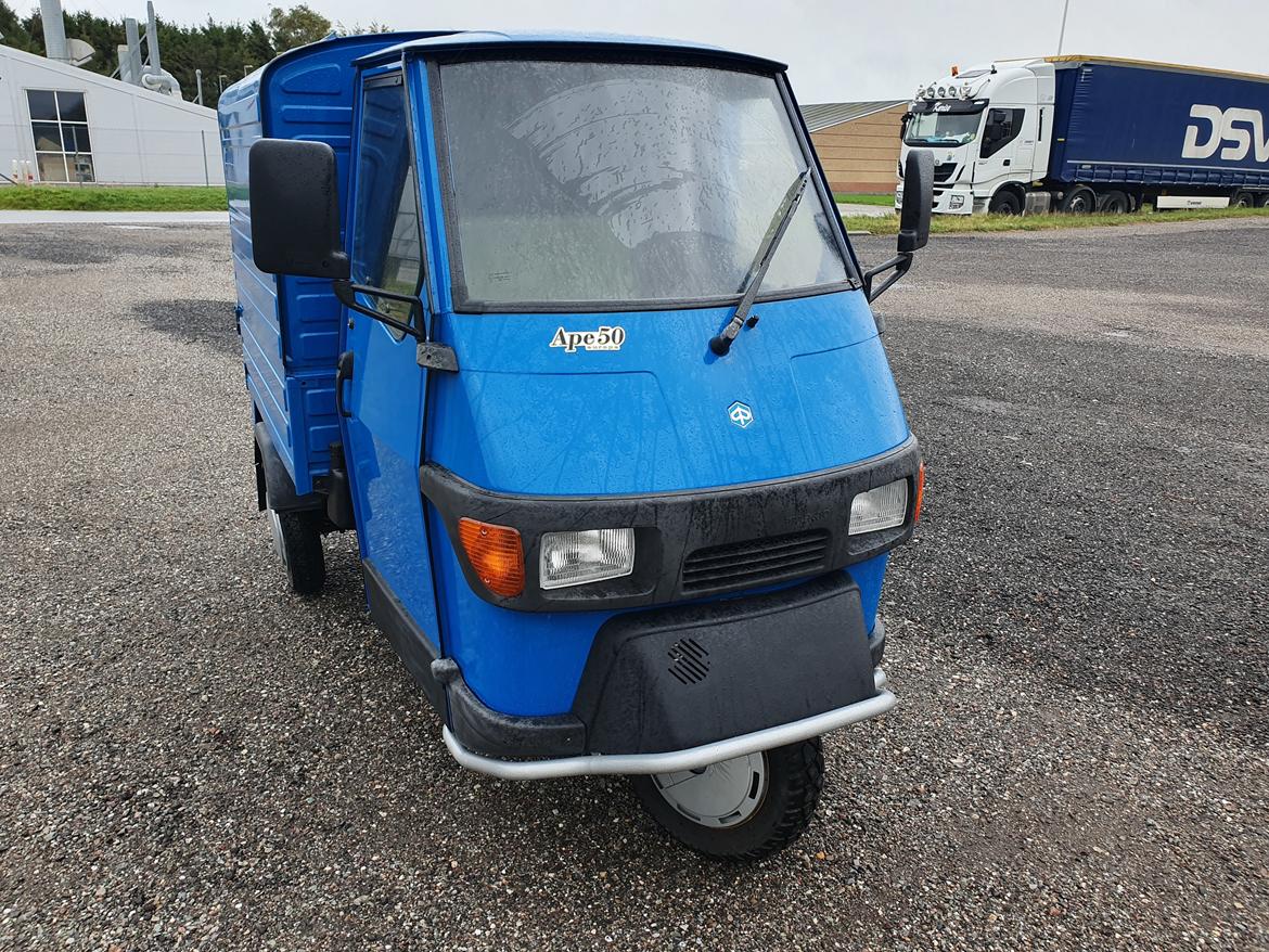 Piaggio ape50 europe van 25 km/t Blue action billede 15