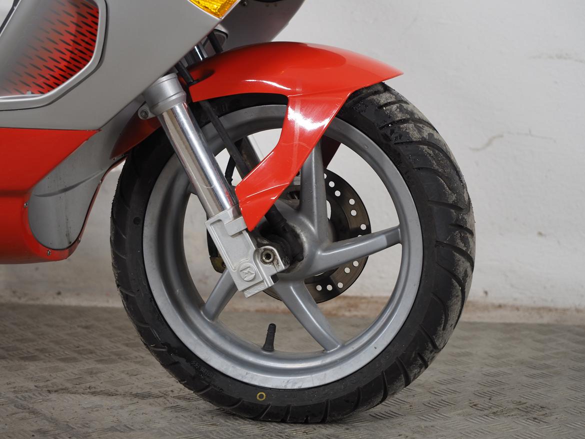 Aprilia SR 50 Rossi Edition billede 14