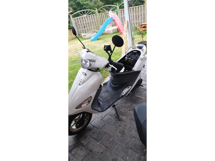 {{currentPhoto.altText}} billede {{currentPhoto.number}}