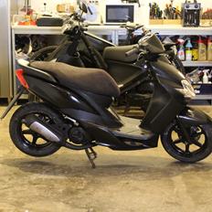 Yamaha Jog R Alcantara edition