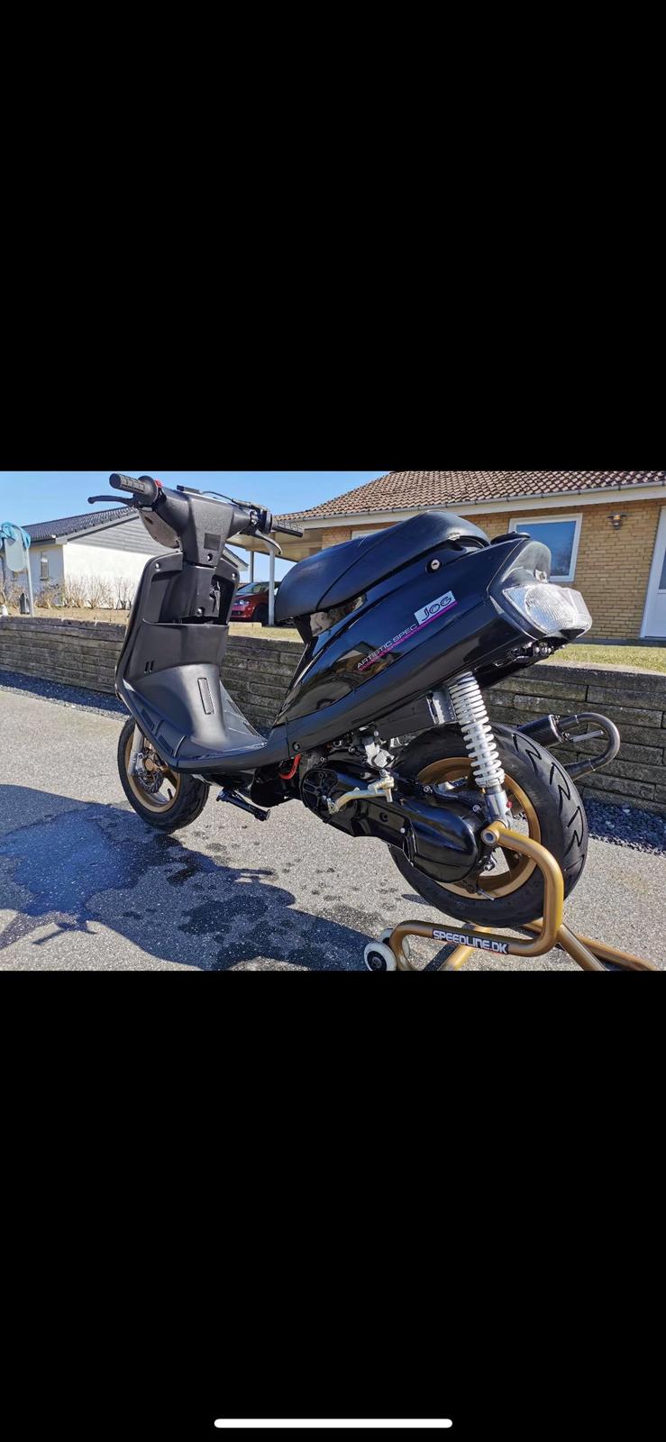 Yamaha Jog Artistic Speciel LC  billede 5