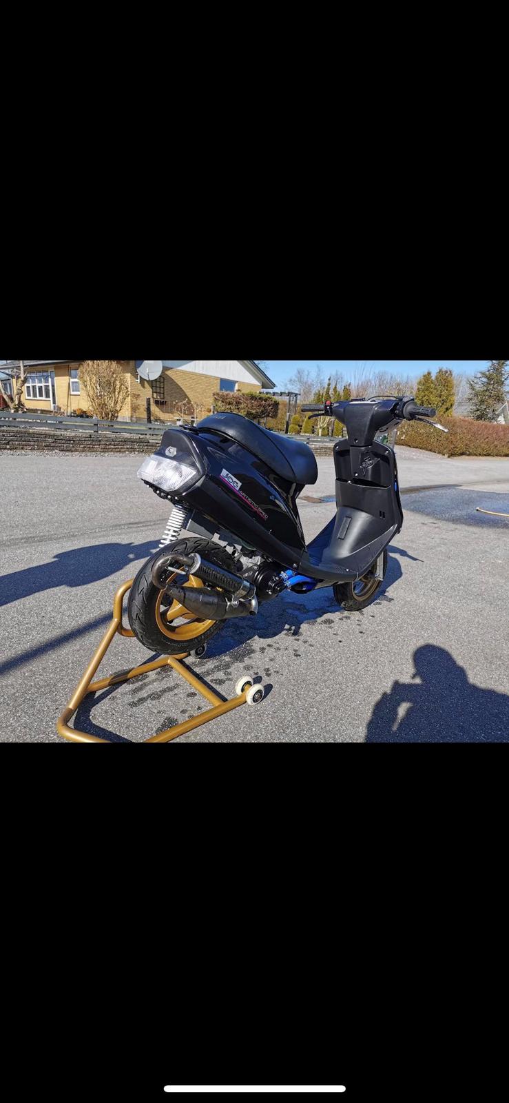 Yamaha Jog Artistic Speciel LC  billede 6