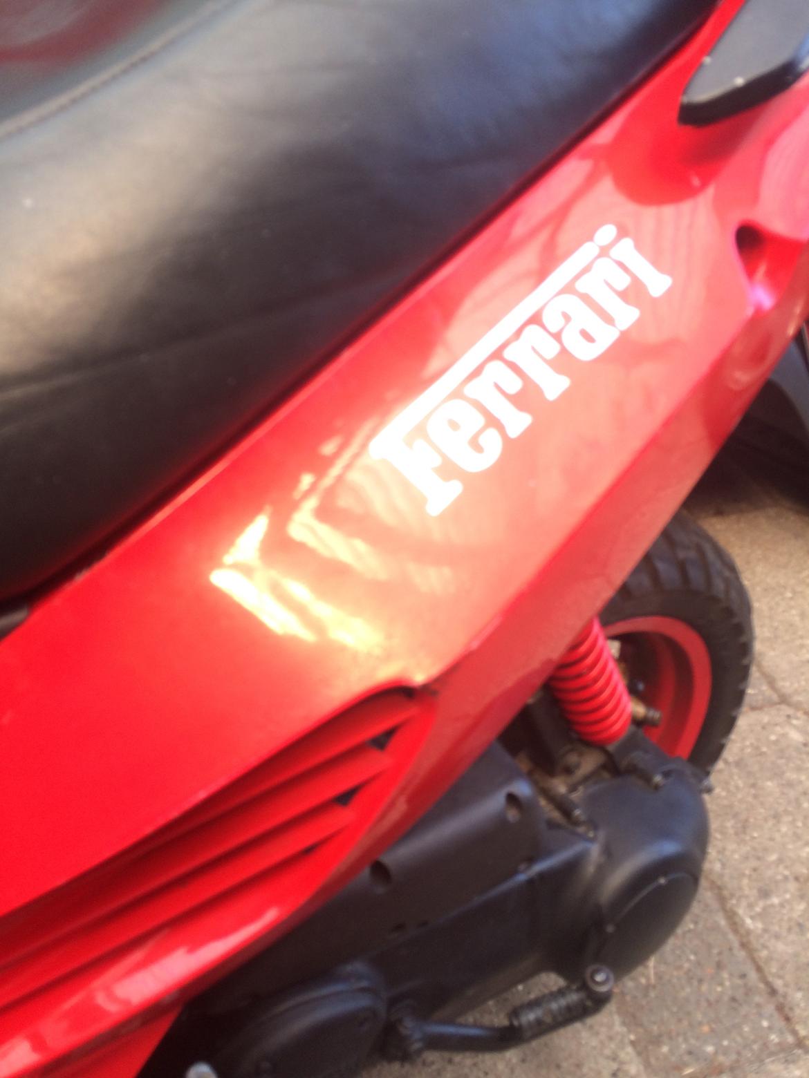 Gilera Runner SP 45er med min fede Ferrari skjolde  billede 7