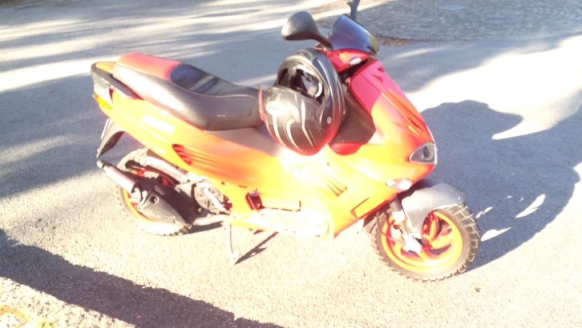 Gilera Runner SP 45er med min fede Ferrari skjolde  billede 20