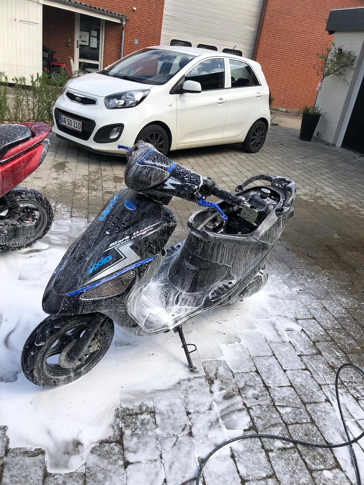 PGO Black magic  billede 1