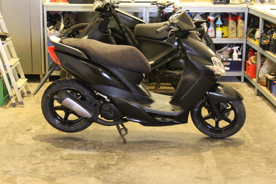 Yamaha Jog R Alcantara edition billede 2