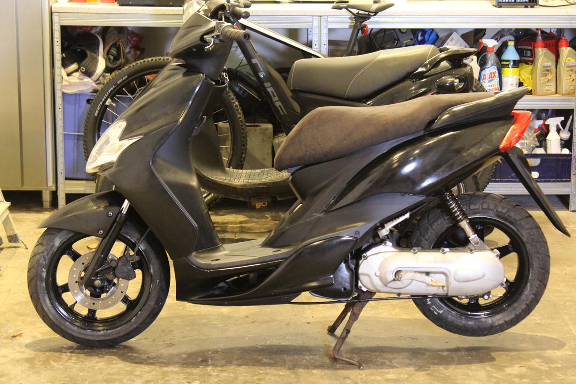 Yamaha Jog R Alcantara edition billede 4