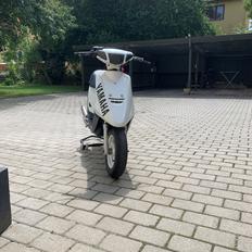 Yamaha Jog A/S - Solgt