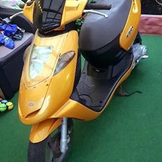 Aprilia Sonic (SOLGT)