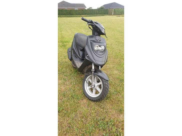 {{currentPhoto.altText}} billede {{currentPhoto.number}}