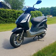 Piaggio Fly 50