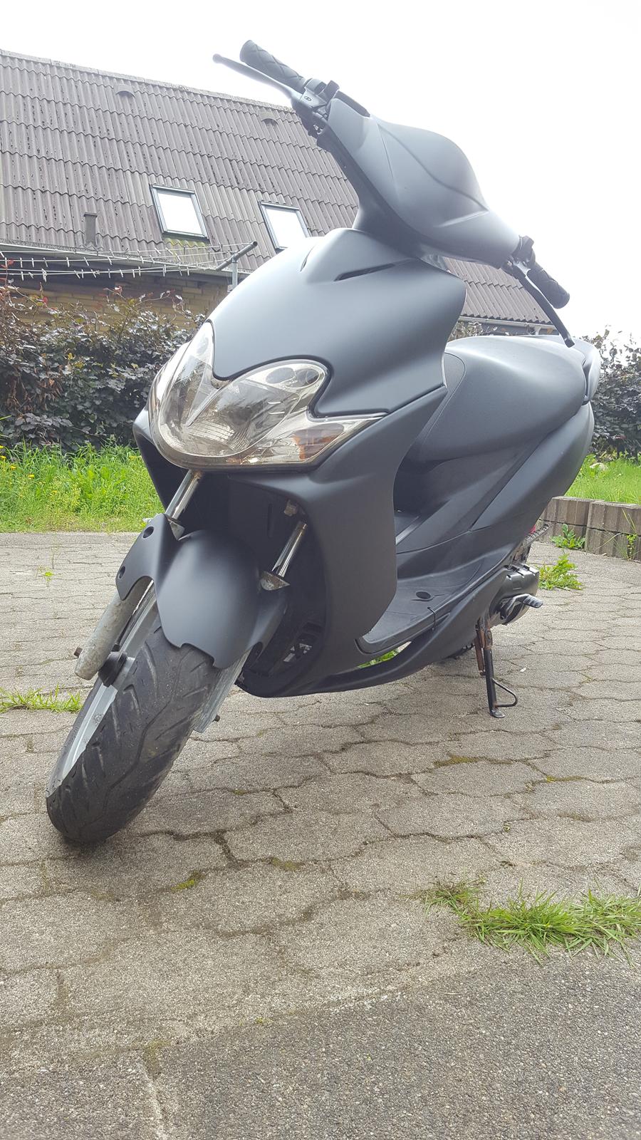Yamaha Jog R [Tidligere scooter] billede 1
