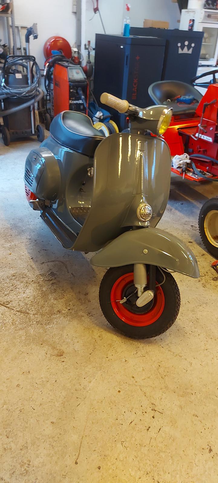 Vespa 50n billede 2