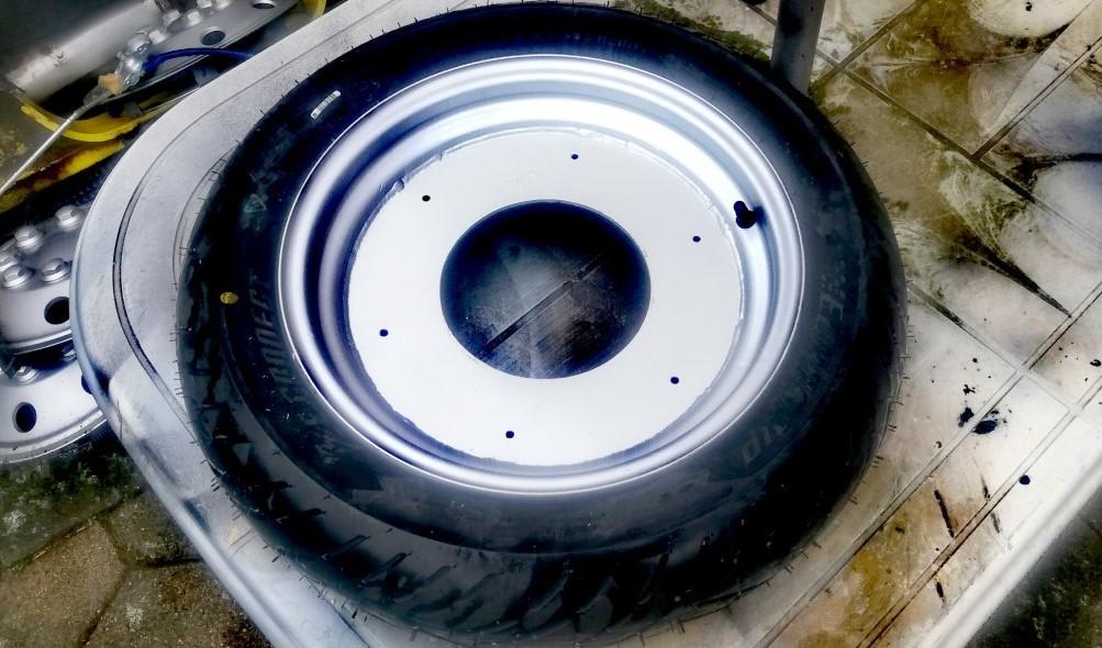 Regal Raptor DD50E-2 DADYW 45 knallert - ombygning af 3.5x14" bil fælg til montering sammen med org nav og sideplader billede 13