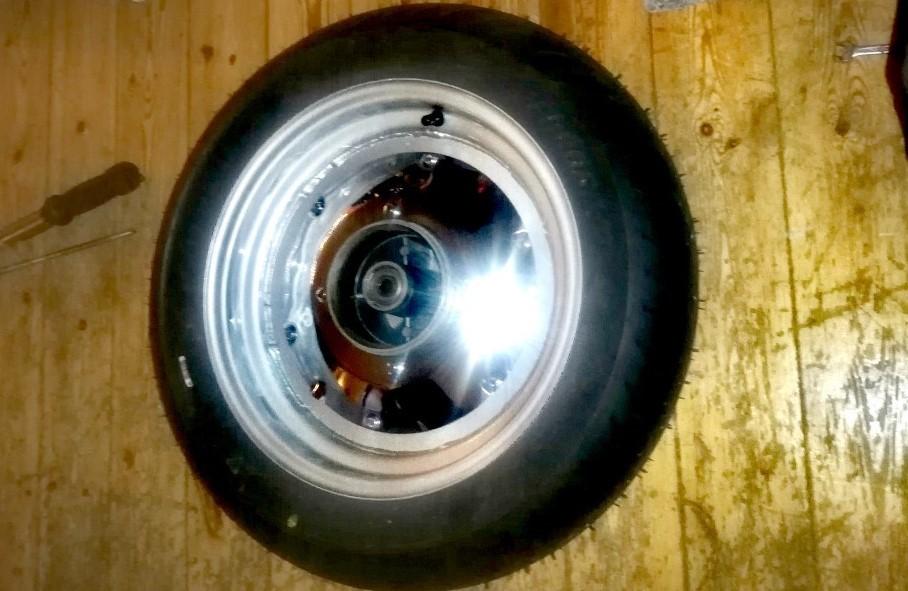 Regal Raptor DD50E-2 DADYW 45 knallert - ombygning af 3.5x14" bil fælg til montering sammen med org nav og sideplader billede 14