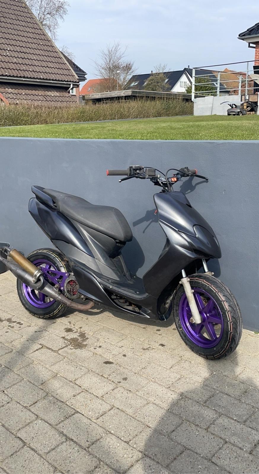 Yamaha Yamaha Jog RR billede 3