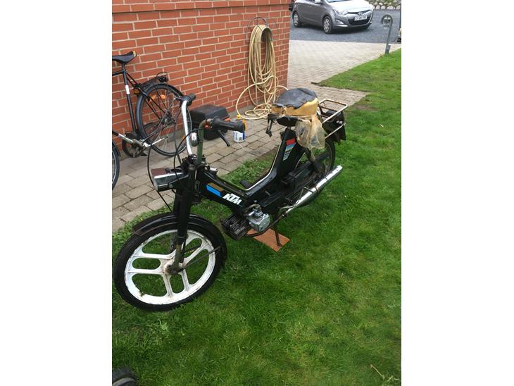 {{currentPhoto.altText}} billede {{currentPhoto.number}}