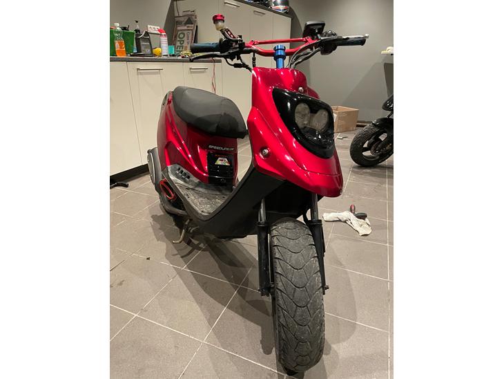 {{currentPhoto.altText}} billede {{currentPhoto.number}}