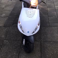 Piaggio New zip. SOLGT 